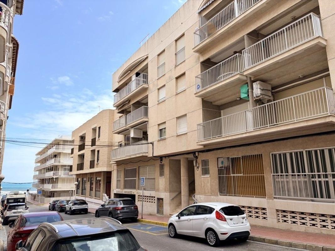 Venta de piso en Urbanizaciones, Guardamar del Segura
photo 2