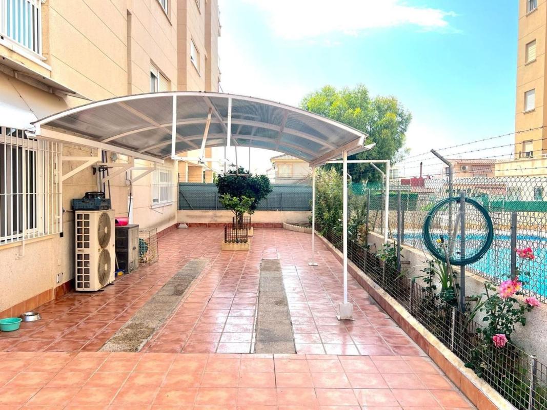 Продажа квартиры на Barrio Nueva Torrevieja, Торревьеха
photo 2