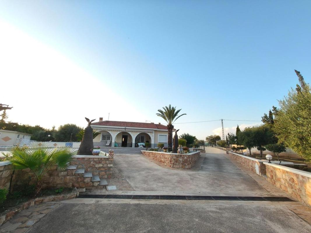 Sprzedaż niezależnego domku jednorodzinnego w  El Altet - Balsares, Elche / Elx photo 4