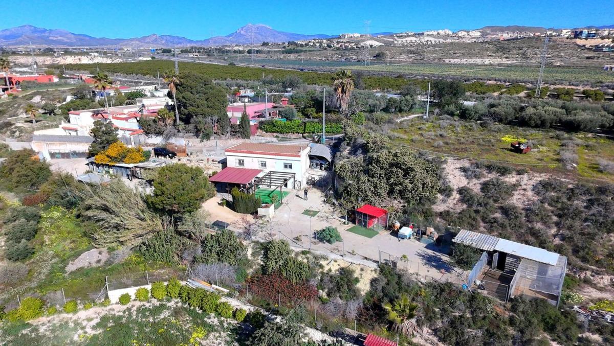 Venta de chalet independiente en Partida Cotoveta, Mutxamel
photo 1