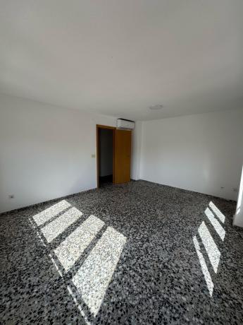 Продажа квартиры на Calle San Juan Bautista, 25, Аликанте / Алакант
 photo 2