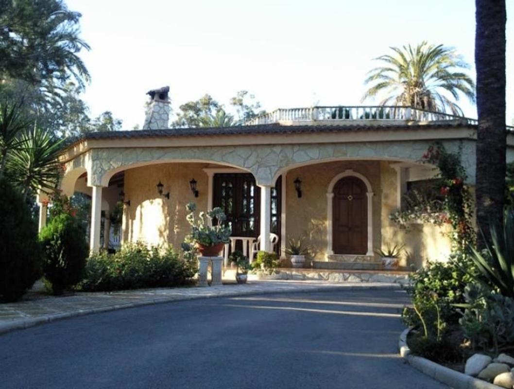 Venta de chalet independiente en Camino de la Piedra Escrita, 113, Elche / Elx
photo 1