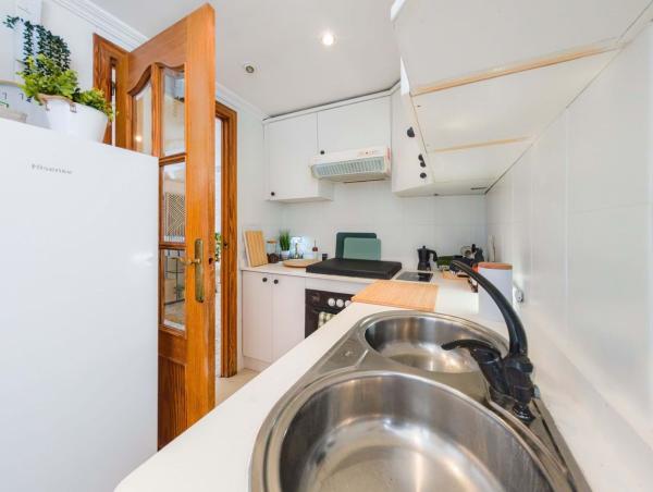 Sale of flat in Calle Pintor Gisbert, 7, Alicante
 photo 3