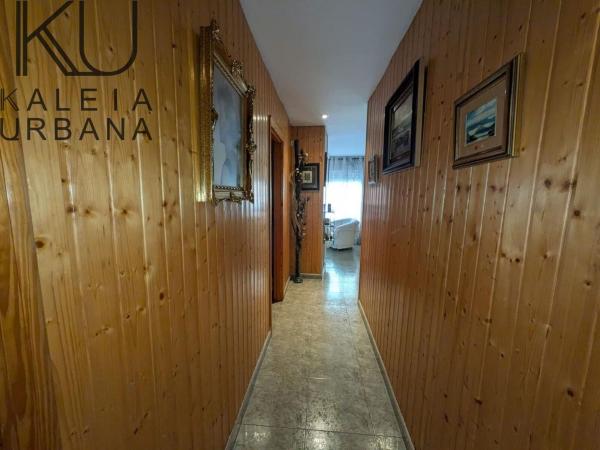Продажа квартиры на Calle del Doctor Bergez, Аликанте / Алакант
 photo 2