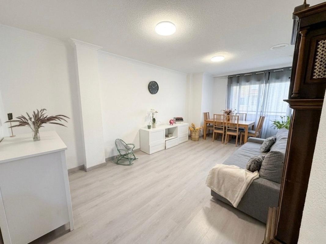 Venta de piso en Calle Antonio Pascual Quiles, 43, Elche / Elx
photo 1