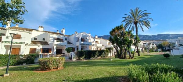 Chalet adosado en camino dels Lladres thumbnail 1