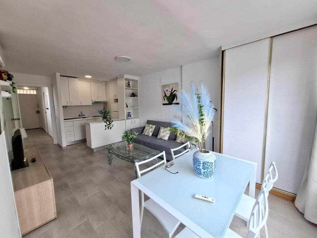 Sale of apartment in Calle de Londres, Benidorm
photo 3