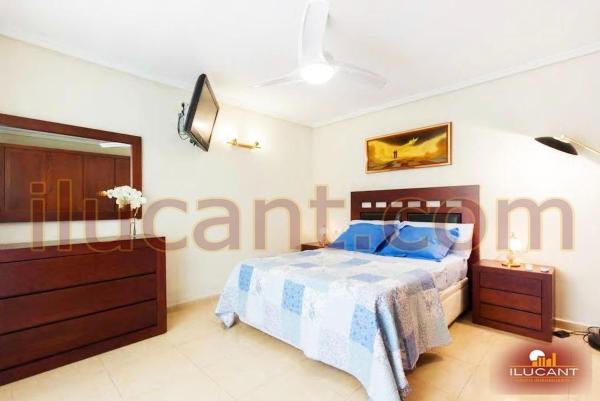 Sale of flat in Barrio Raval Roig-Virgen del Socorro, Alicante
 photo 4