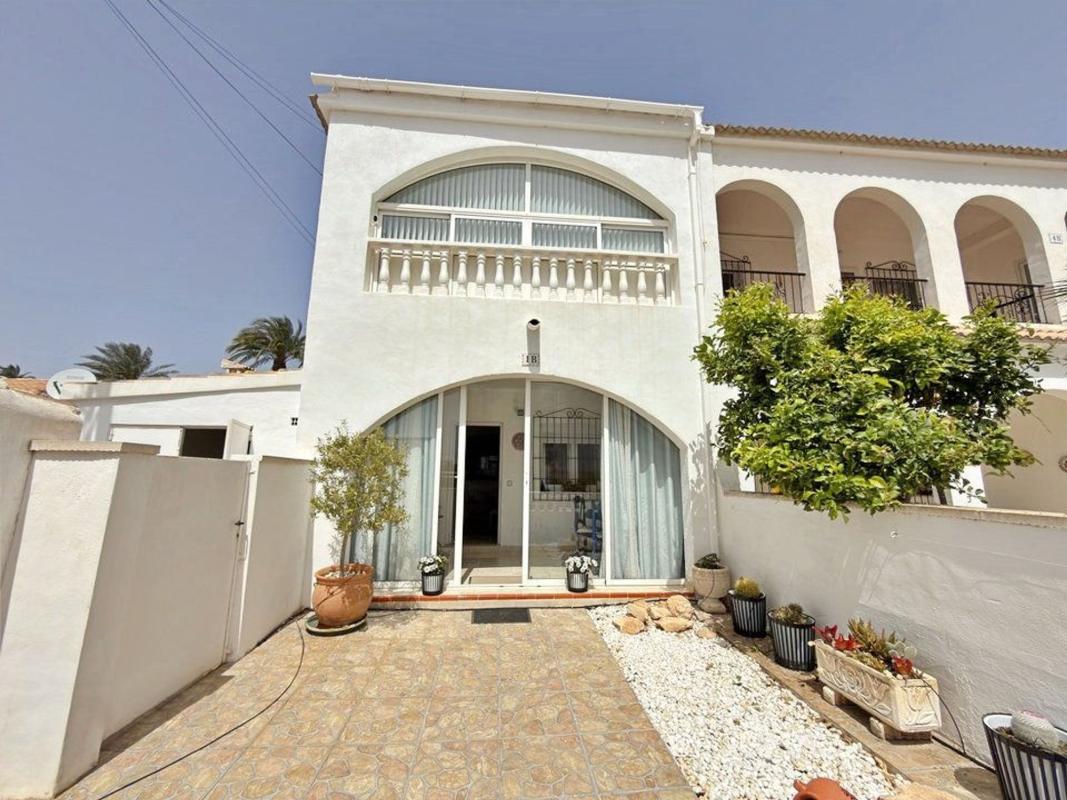 Venta de chalet adosado en Calle Prto.Sal V. Costa s/n , Orihuela photo 1
