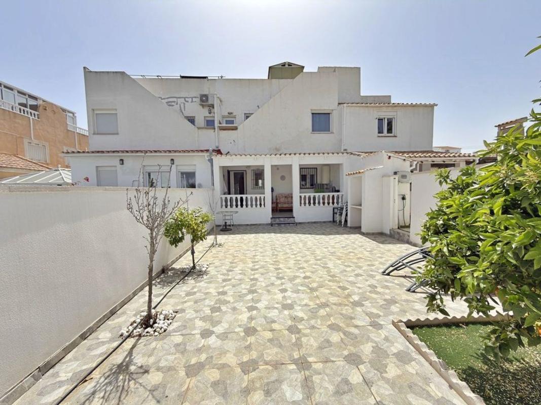 Sale of apartment in Calle Pintor Botí, 5, Orihuela
photo 1