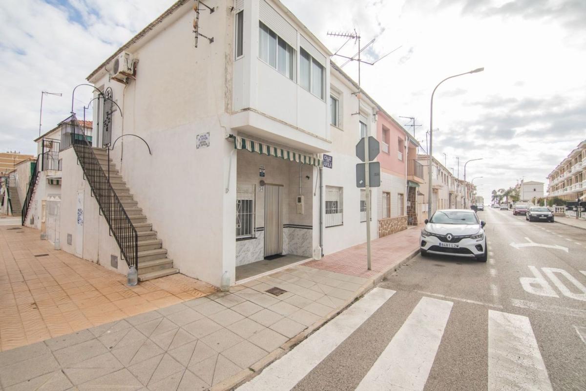 Продажа квартиры на Calle Ávila, 28, Санта Пола
photo 1