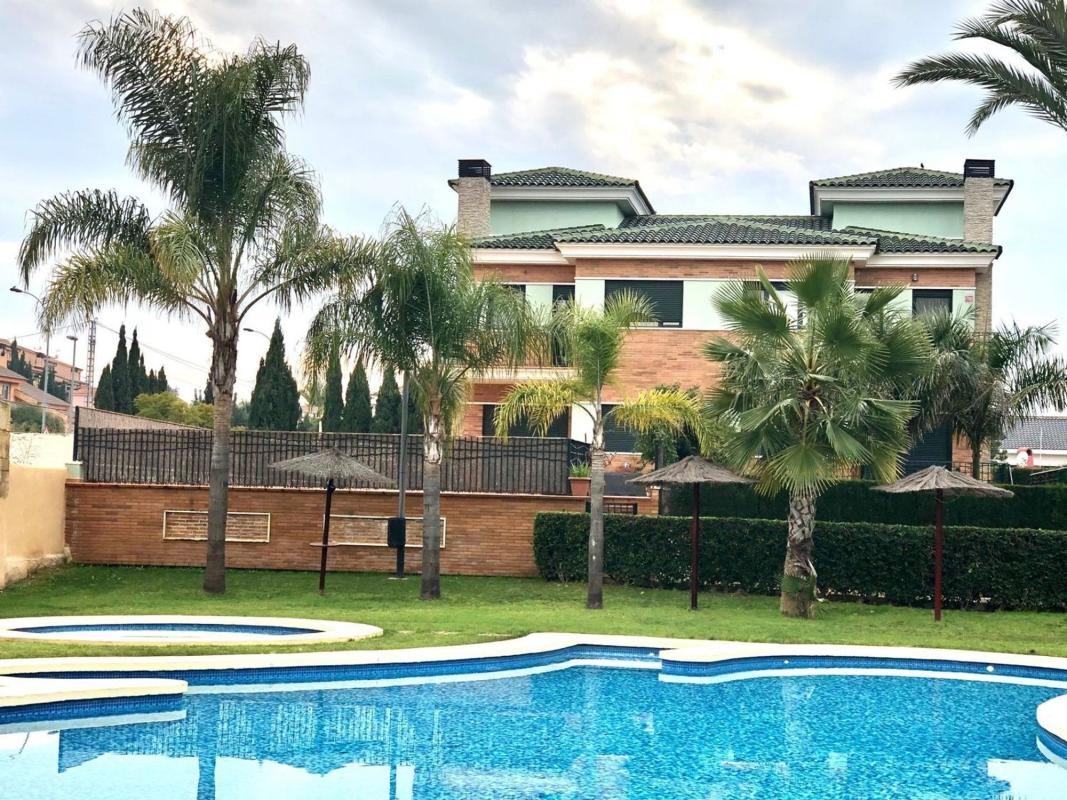 Propiedades en venta y alquiler en España photo 2