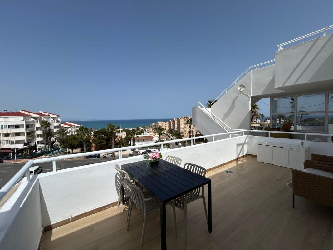 Sale of apartment in Calle Zeus, Torrevieja
photo 1