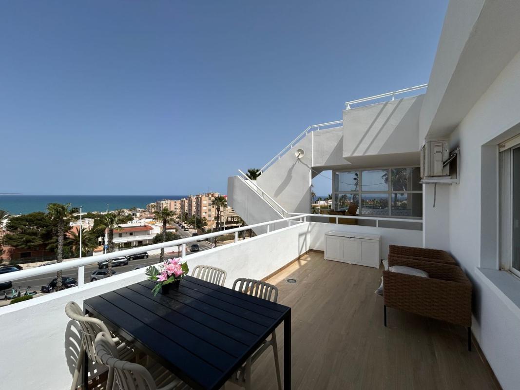Sale of apartment in Calle Zeus, Torrevieja
photo 3