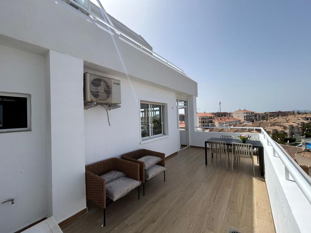Sale of apartment in Calle Zeus, Torrevieja
photo 4