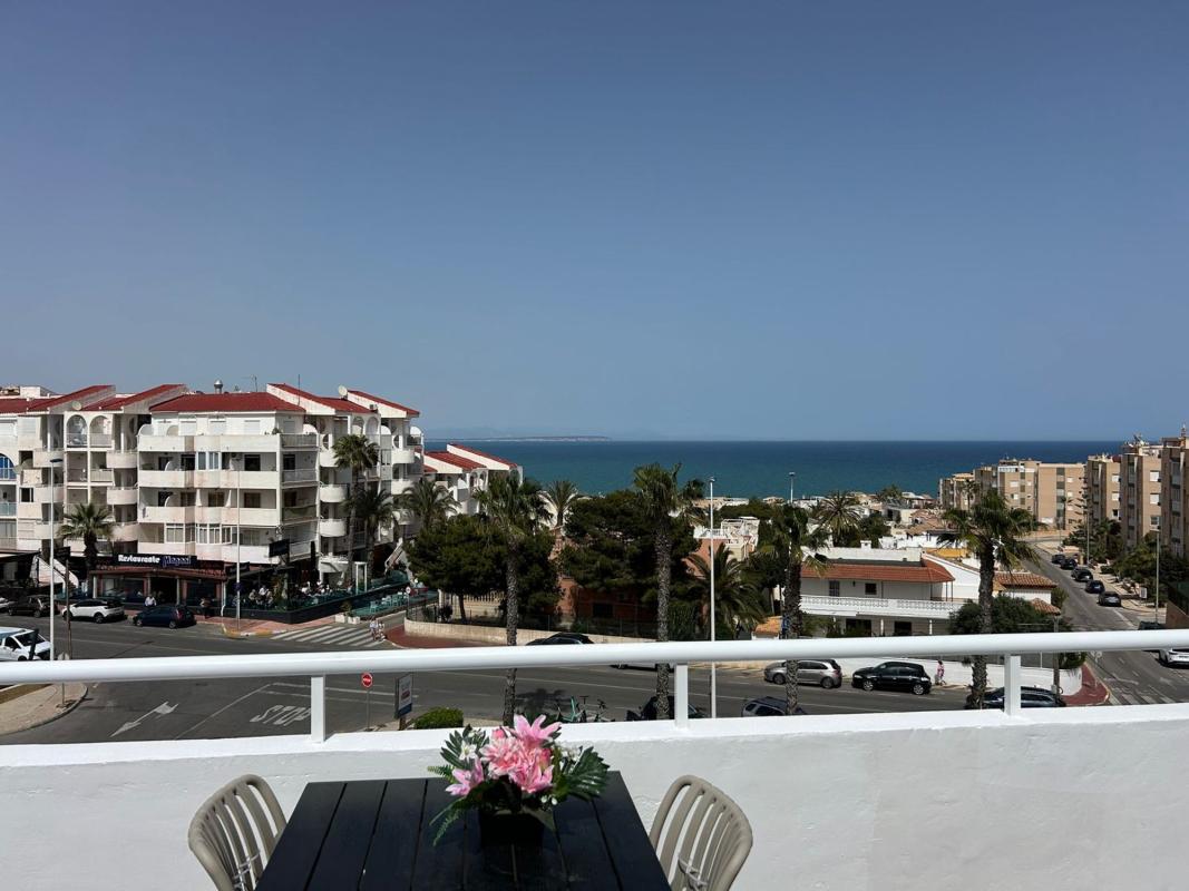 Sale of apartment in Calle Zeus, Torrevieja
photo 5