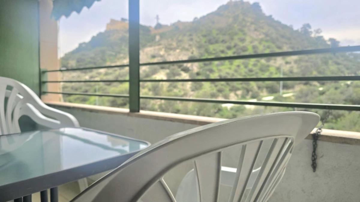 Venta de piso en Barrio Raval Roig-Virgen del Socorro, Alicante / Alacant
photo 3