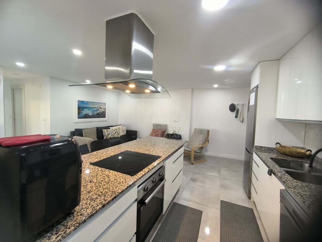 Venta de piso en Barrio Ciudad Jardín, Alicante / Alacant
 photo 2