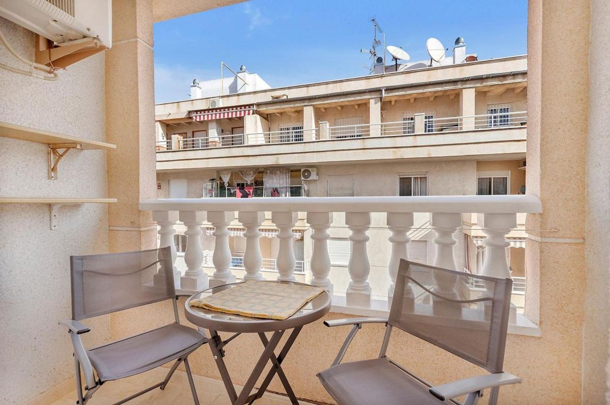 Sale of apartment in Calle la Loma, 36, Torrevieja
 photo 2
