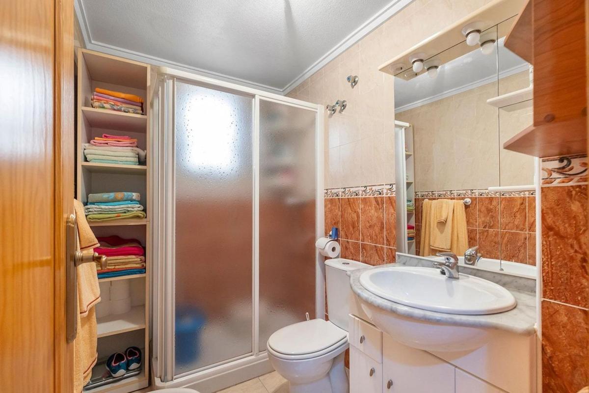 Sale of apartment in Calle la Loma, 36, Torrevieja
 photo 4