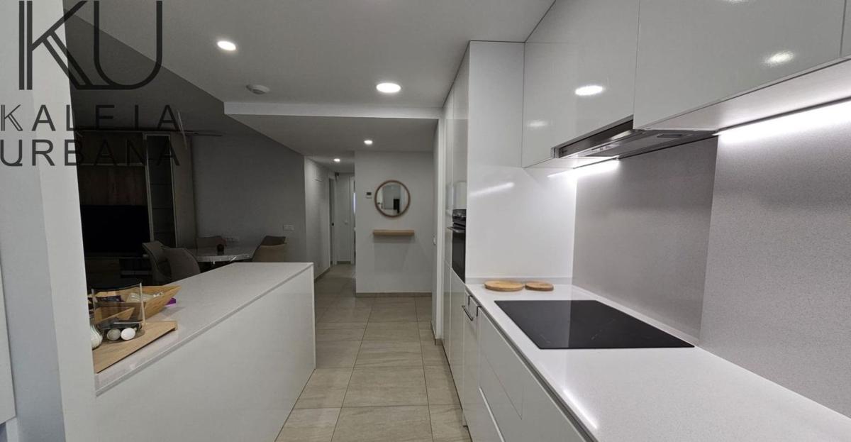 Venta de piso en Calle Bailarín José Espadero, Alicante / Alacant
 photo 5