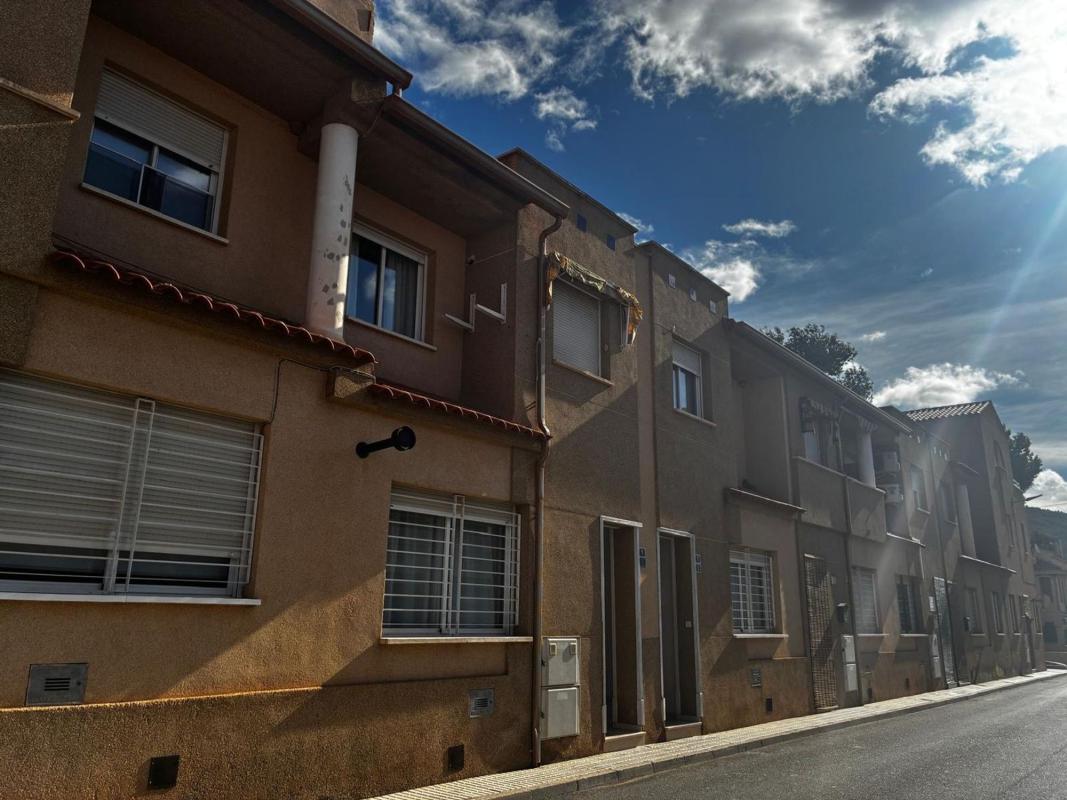 Sale of townhouse in Calle San Francisco , Pinoso photo 2
