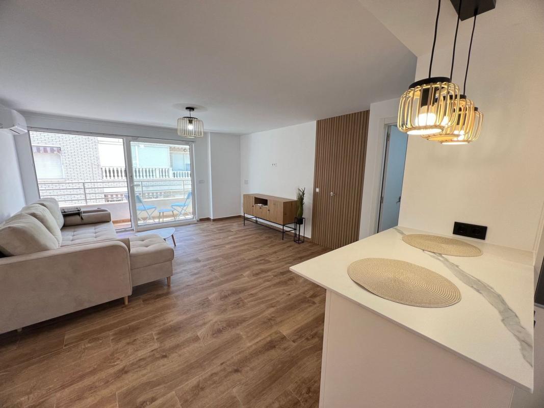 Venta de piso en Calle Ramón Gallud, 109, Torrevieja
photo 2