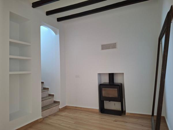 Chalet adosado en calle Major thumbnail 2