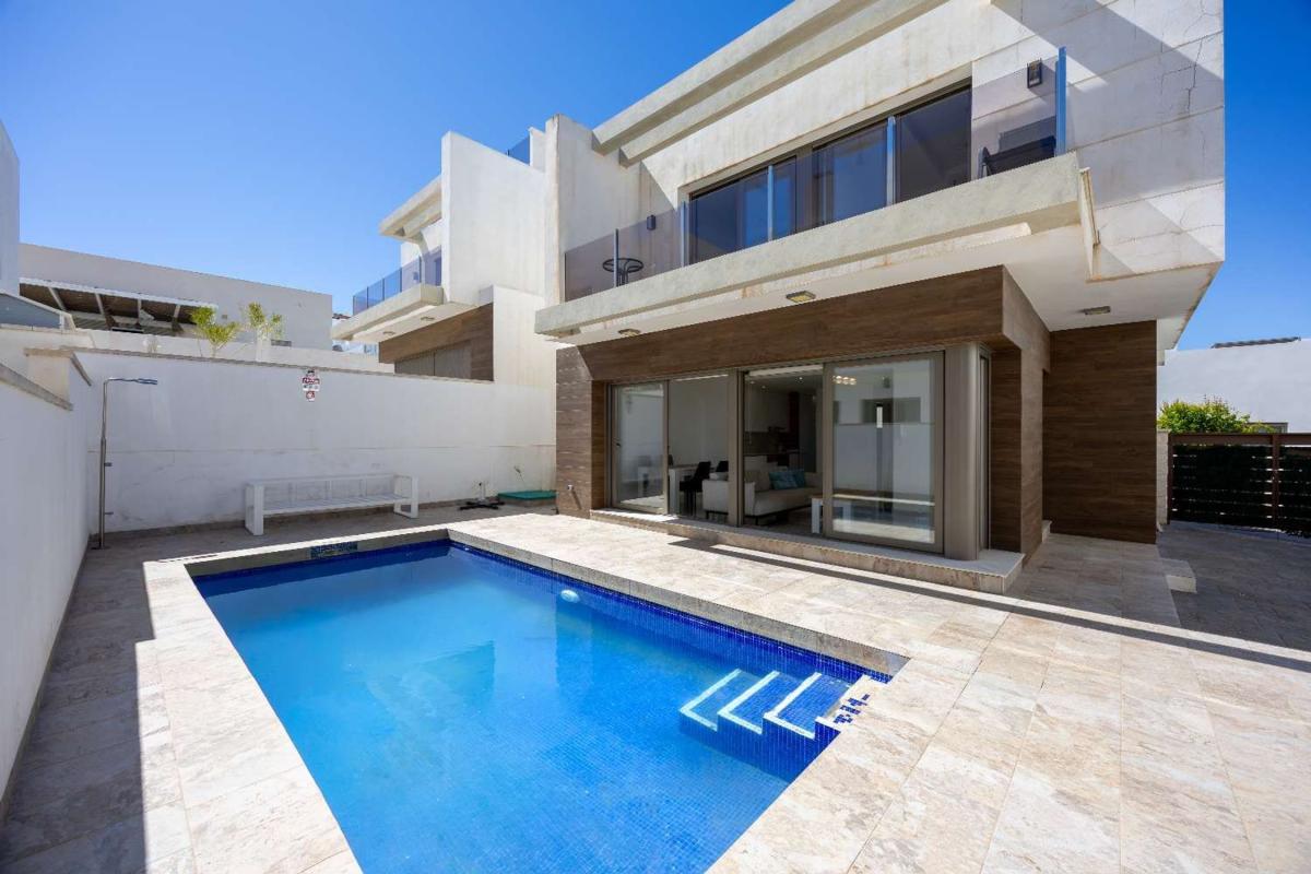 Venta de chalet independiente en Barrio Villamartín, Orihuela
photo 3