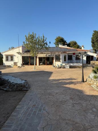 Casa independiente en calle Donyana thumbnail 1