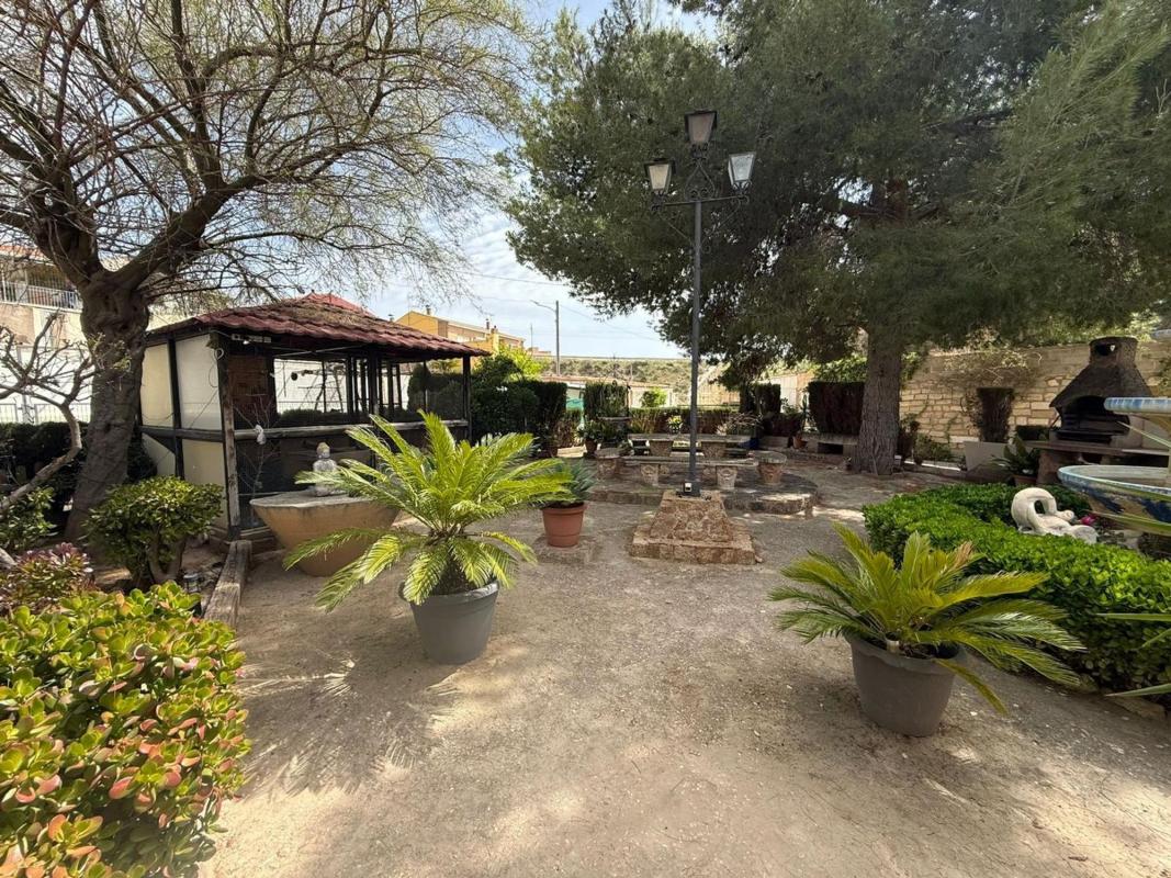 Venta de chalet independiente en San Crispín - Huerta Nueva - Estación, Elda
photo 3