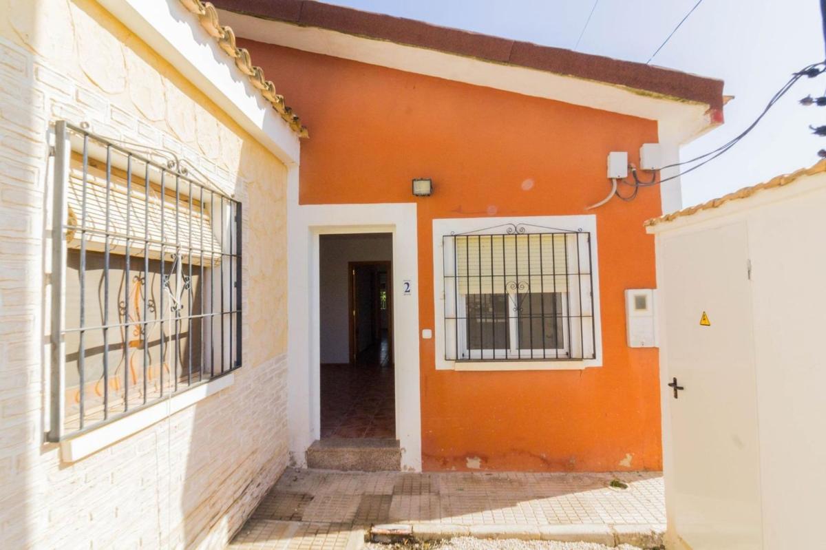 Sale of independent chalet in DESAMPARADOS, Orihuela
 photo 2