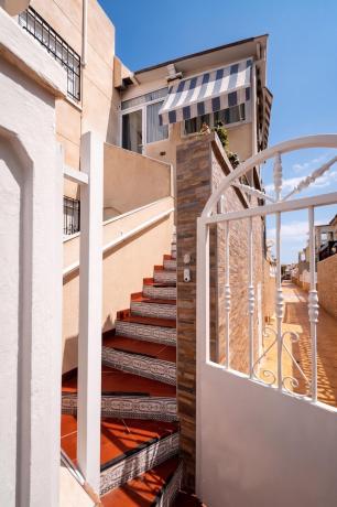 Venta de piso en Calle Guapiles, 3, Orihuela
 photo 3
