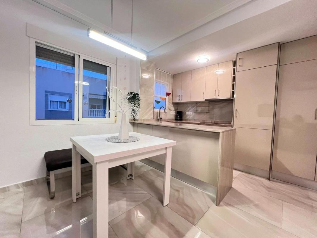 Sale of apartment in Calle Félix Rodríguez de la Fuente s/n, Torrevieja
photo 4