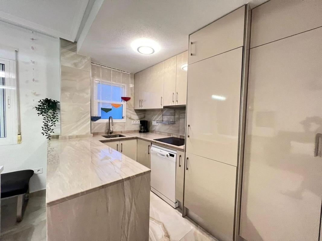 Sale of apartment in Calle Félix Rodríguez de la Fuente s/n, Torrevieja
photo 5