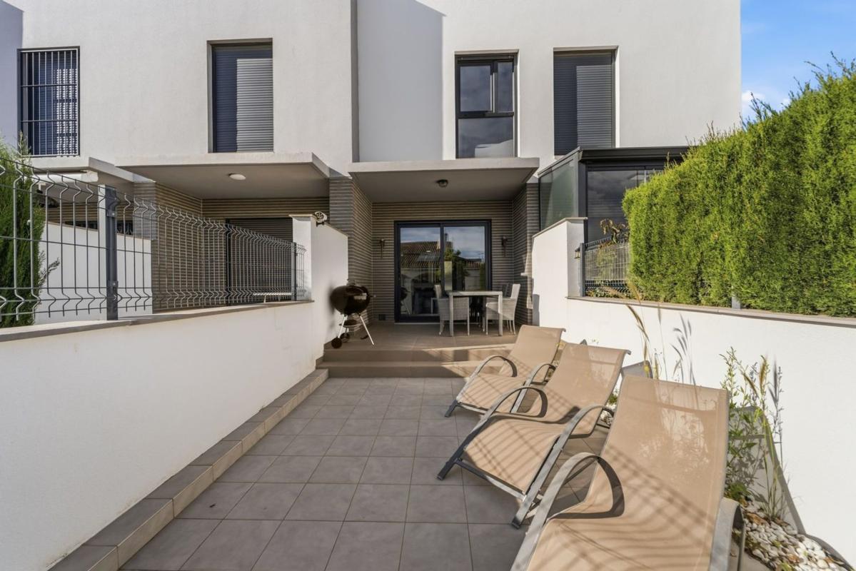 Venta de chalet adosado en  Calle Viena s/n , Pilar de la Horadada photo 3