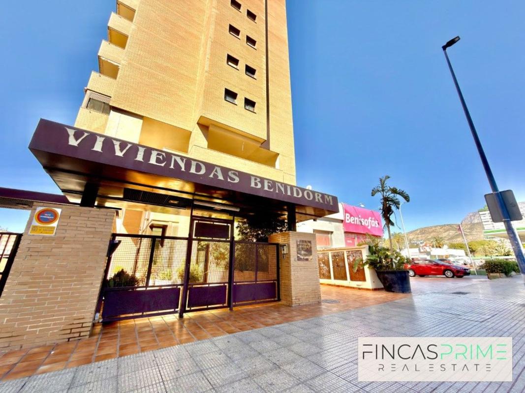 Sale of apartment in Calle del Secretario Juan Antonio Baldovi, Benidorm
photo 1