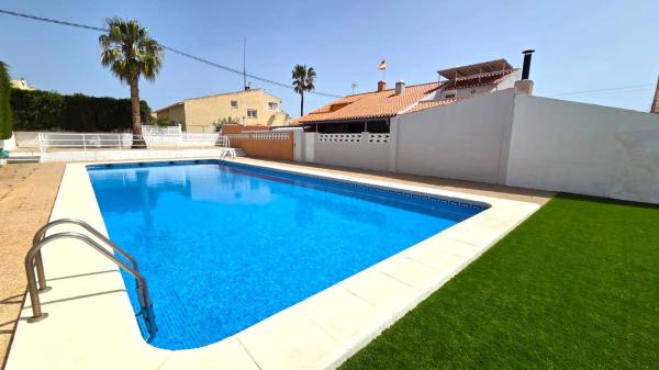 Chalet adosado en Abellerol, 11 photo 1