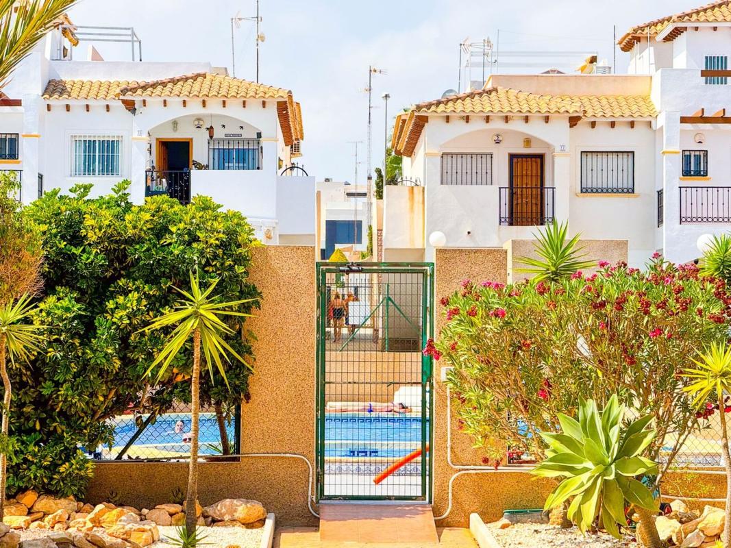 Venta de chalet adosado en Calle Nazaries, 1 , Orihuela photo 3