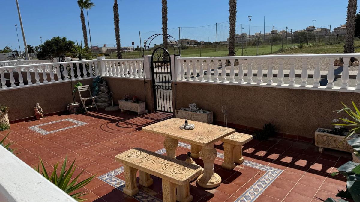 Venta de chalet adosado en Calle Nazaries, 1 , Orihuela photo 5
