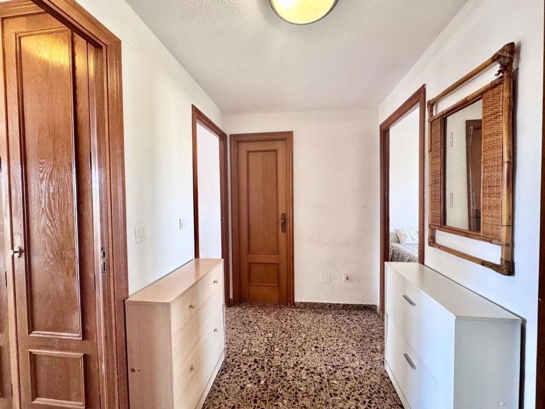 Venta de piso en Avenida Santander, Alicante / Alacant
photo 2