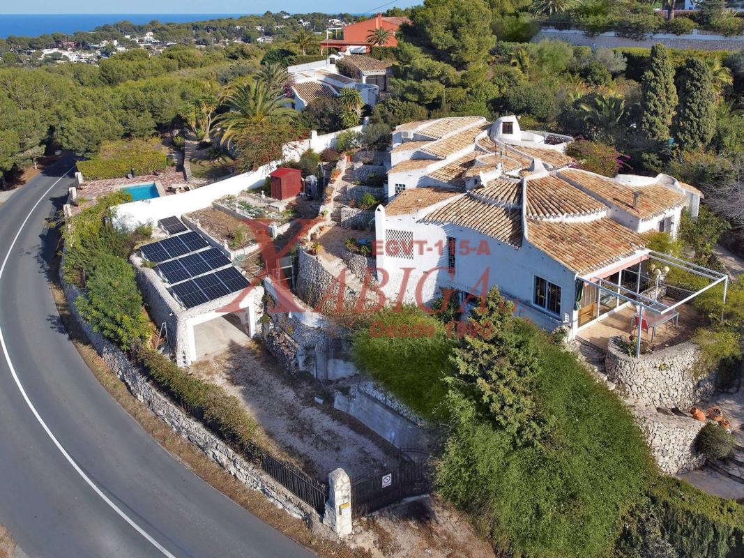 Sale of independent chalet in Cala blanca, Jávea/Xàbia
photo 1