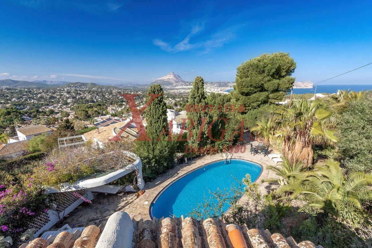 Sale of independent chalet in Cala blanca, Jávea/Xàbia
photo 2