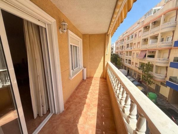 Venta de piso en Calle Radio Murcia, 16, Torrevieja
photo 1