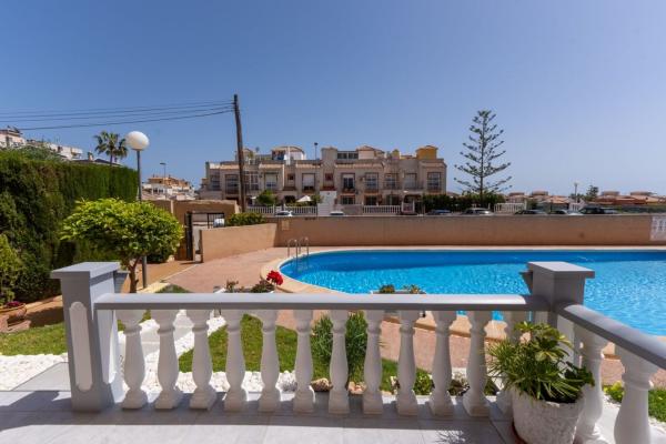 Sprzedaż mieszkania w Calle Talía, Torrevieja
thumbnail 1