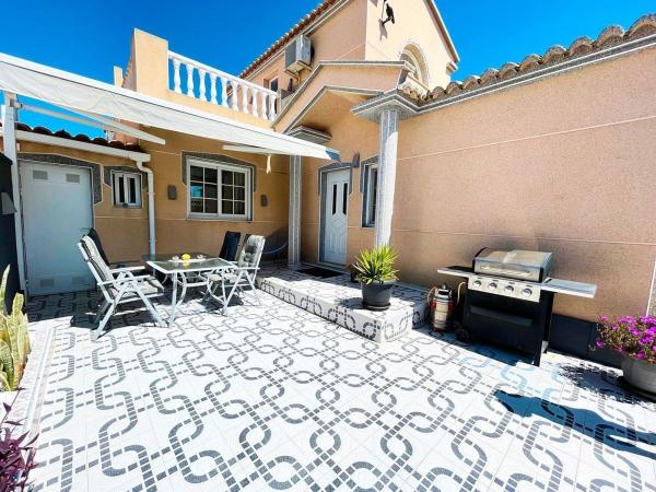 Chalet adosado photo 2