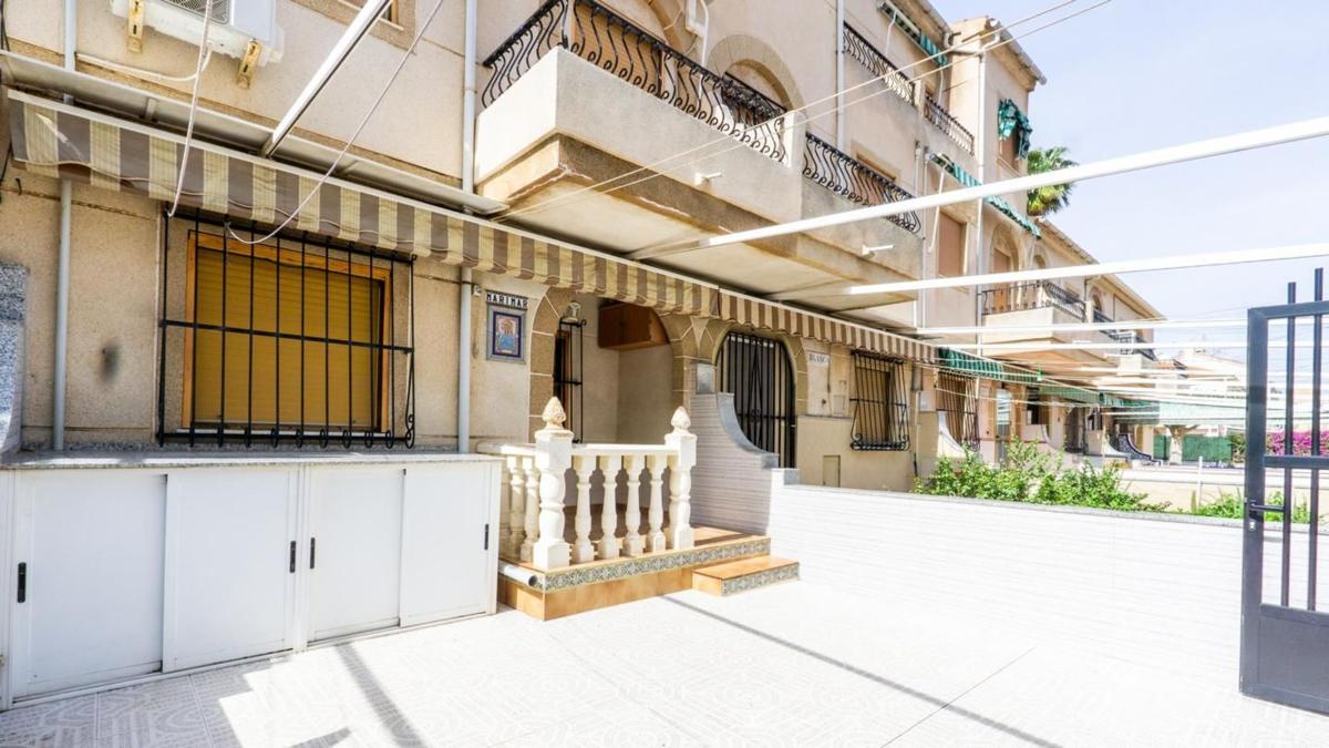 Sale of independent chalet in Avenida Valencia, Santa Pola
 photo 3