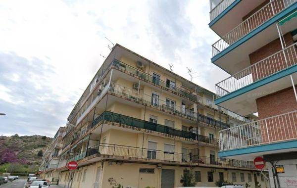 Sale of flat in ESCRITOR GONZALO CANTO, Alicante
 photo 2