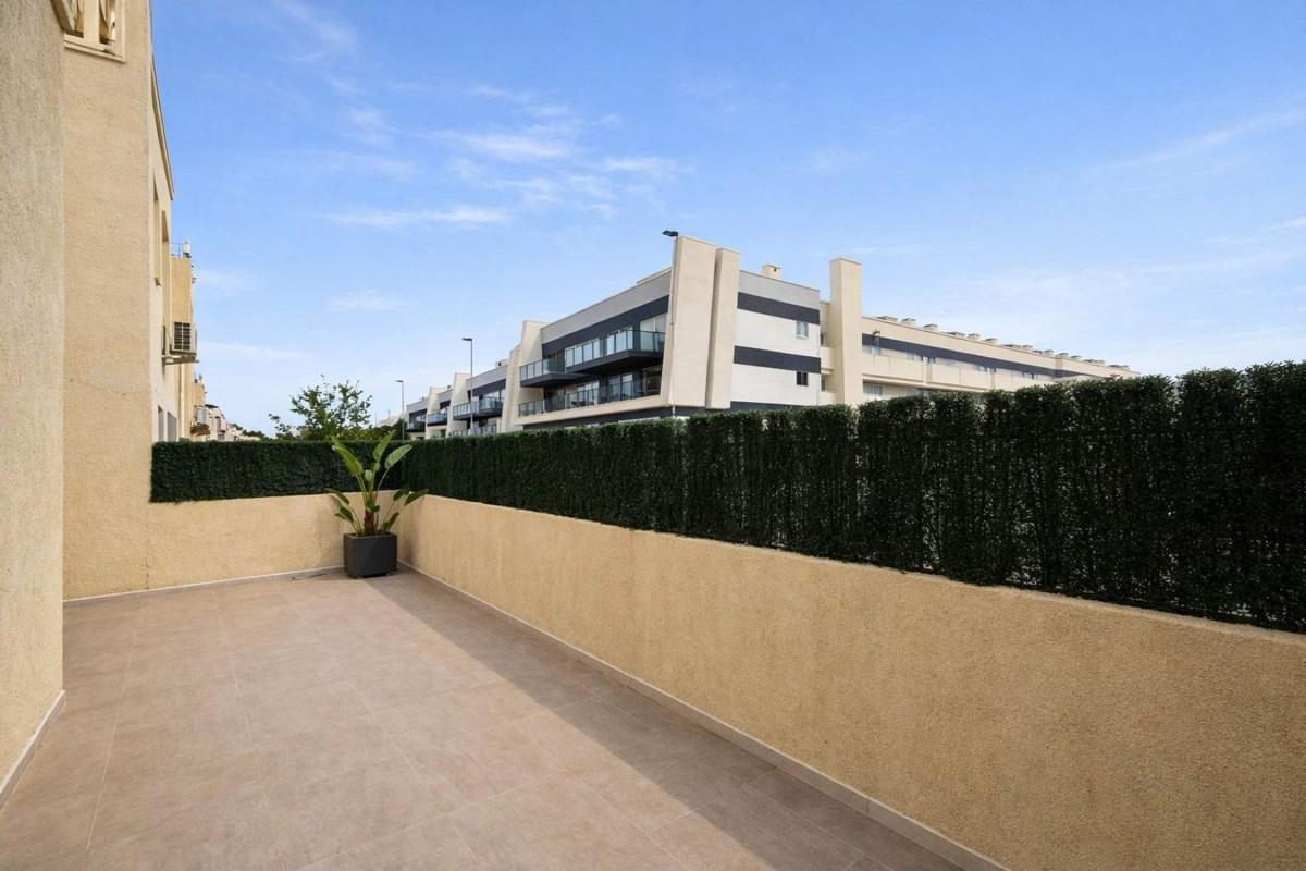 Продажа отдельного шале в Avenida D'Escandinàvia, 41, Гран-Алакант photo 3