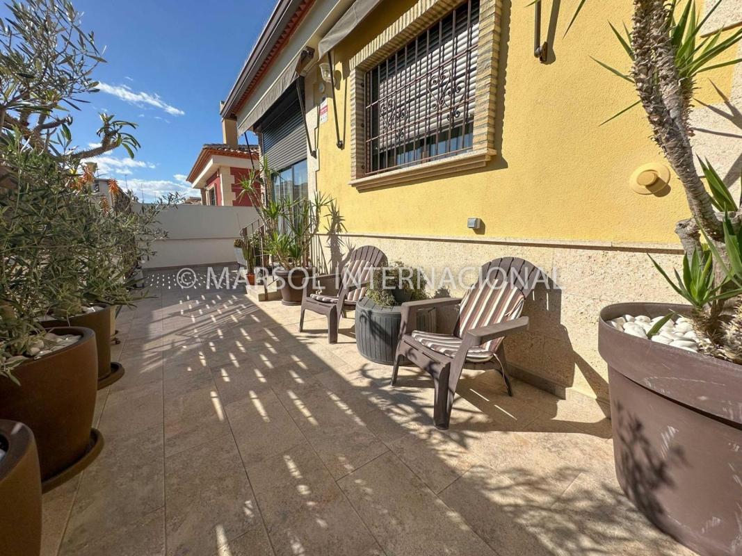 Продажа отдельного шале в  Calle Inglaterra, Бигастро photo 4